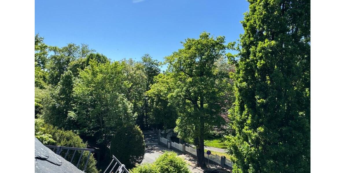 Dachgeschoßwohnung Bad Homburg vor der Höhe Gonzenheim - 2 Zimmer, 72 m&sup2;, 1.100&euro; | Angebot:25942710