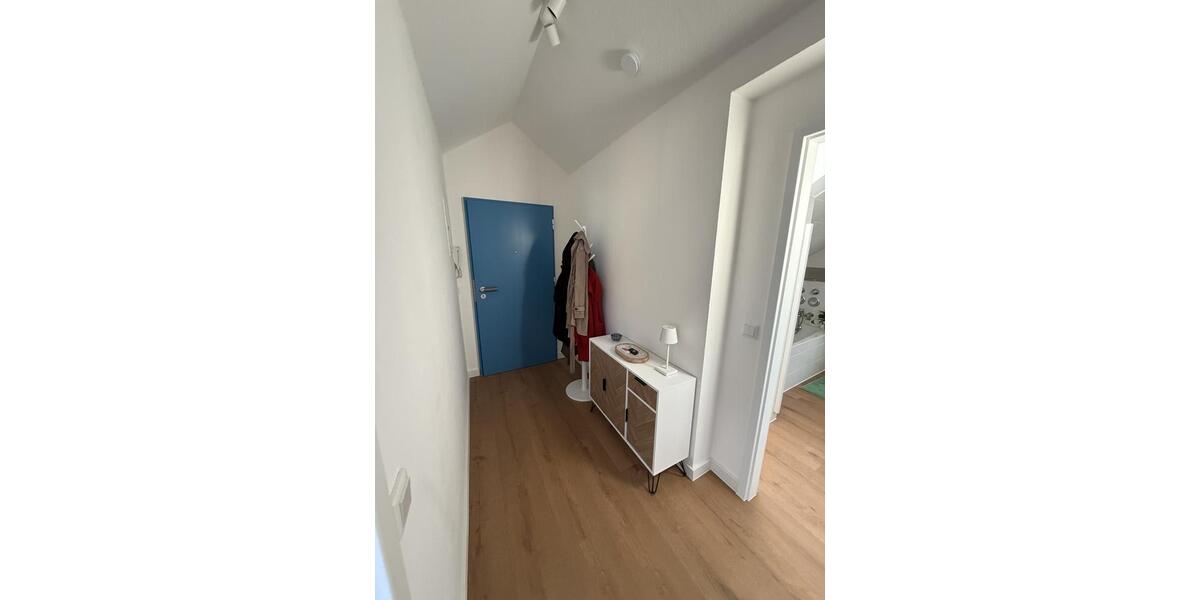 Dachgeschoßwohnung Friedrichsdorf - 2 Zimmer, 60 m&sup2;, 1.300&euro; | Angebot:25919026