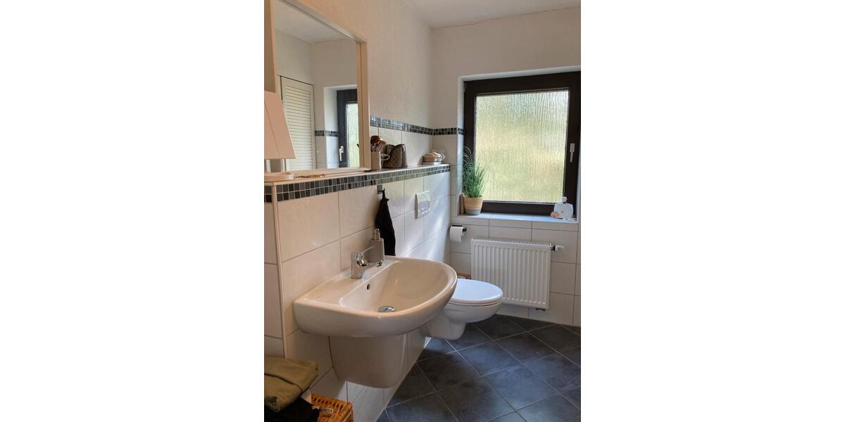 Dachgeschoßwohnung Gründau - 3 Zimmer, 98 m&sup2;, 980&euro; | Angebot:25449493