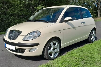 Lancia Ypsilon 158.654 km 2.600 &euro; Bergen-Enkheim 60388