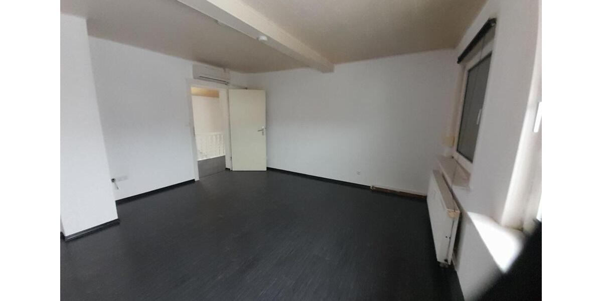 Einfamilienhaus Freigericht - 9 Zimmer, 170 m&sup2;, 299.000&euro; | Angebot:24653228