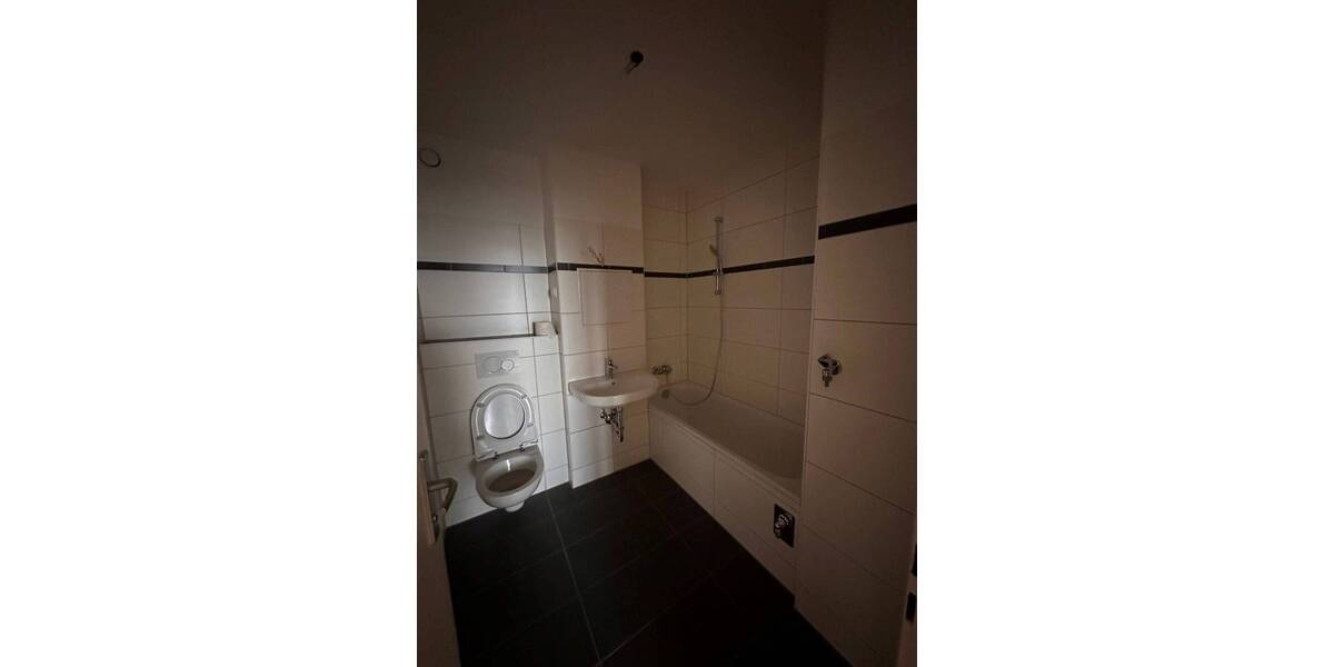 Etagenwohnung Frankfurt am Main Bonames - 4 Zimmer, 93 m&sup2;, 1.050&euro; | Angebot:26017640