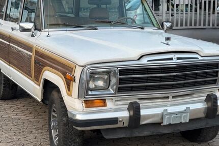Jeep Wagoneer 156.000 km 17.500 &euro; Frankfurt am Main 65933