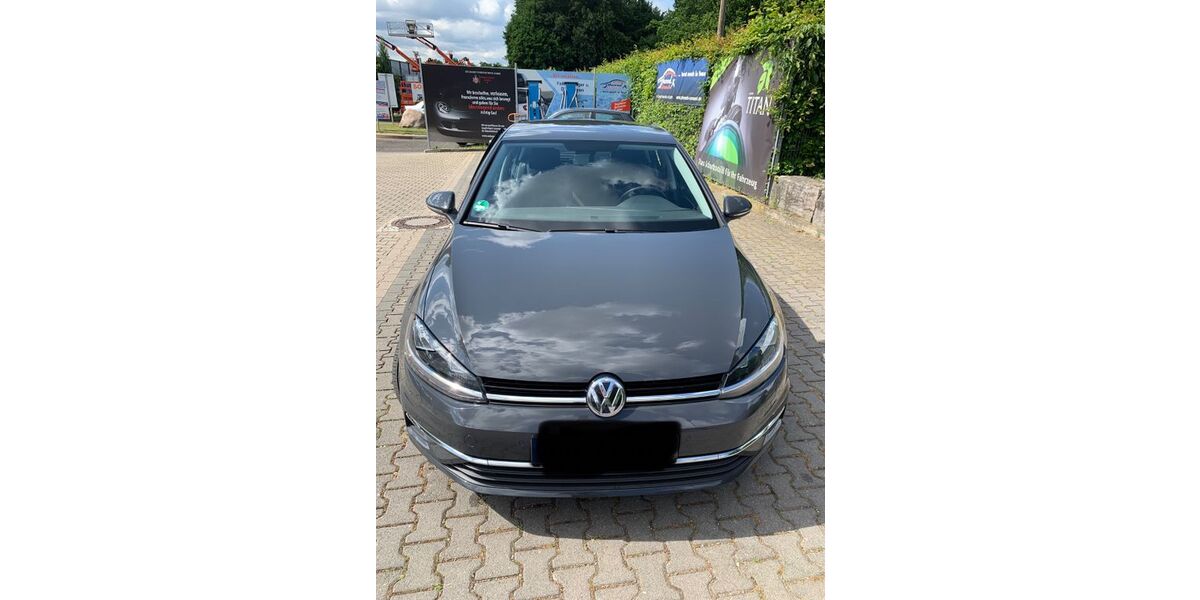VW Golf 88.000 km 17.799 &euro; Bad Homburg 61348