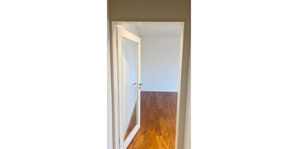 Etagenwohnung Frankfurt am Main Mitte-West - 1 Zimmer, 28 m&sup2;, 830&euro; | Angebot:26006059