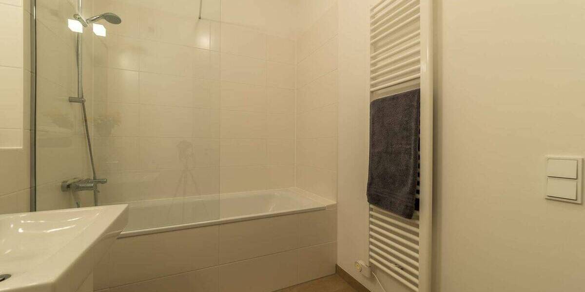 Etagenwohnung Frankfurt am Main Bahnhofsviertel - 2 Zimmer, 65 m&sup2;, 2.290&euro; | Angebot:26064210