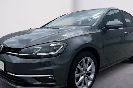 VW Golf 33.688 km 19.580 &euro; Bad Soden 65812