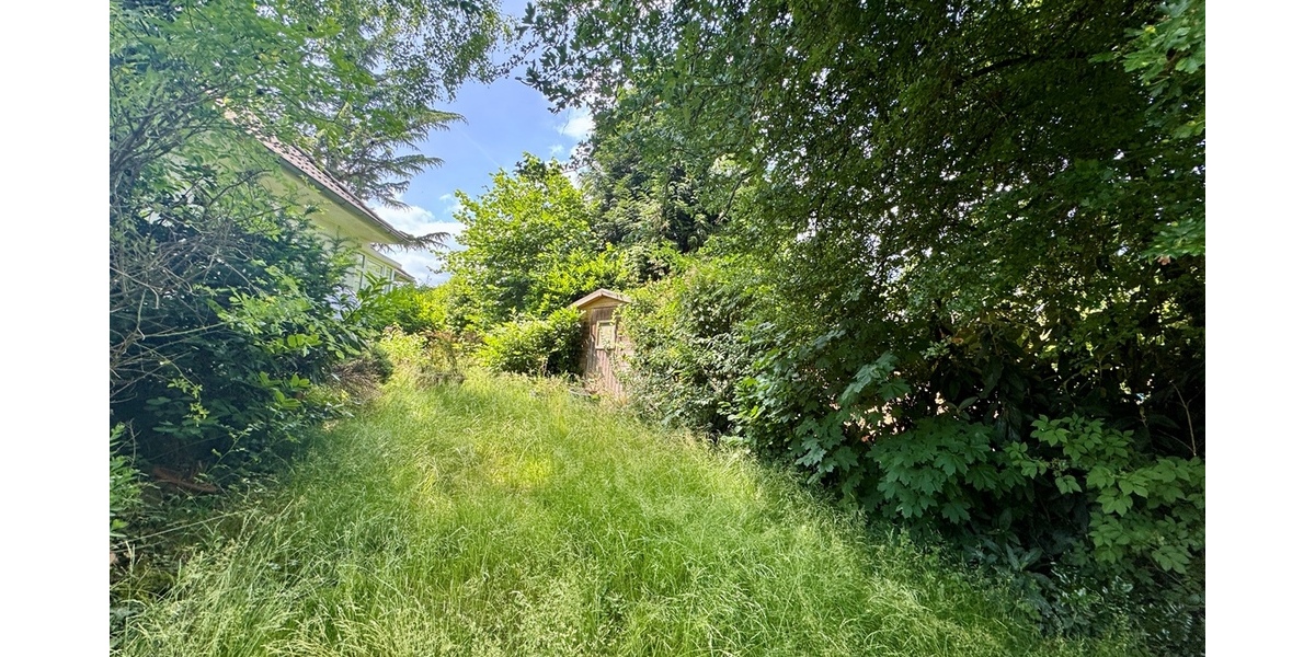 Oberursel - Oberstedten: Großzügiges Grundstück mit Altbestand! - Einfamilienhaus Oberursel | Angebot:22081672