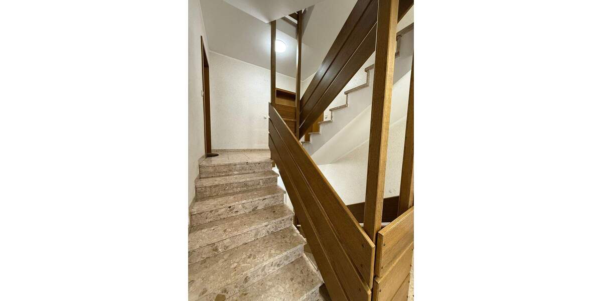 Etagenwohnung Gelnhausen - 2 Zimmer, 75 m&sup2;, 235.000&euro; | Angebot:25685345