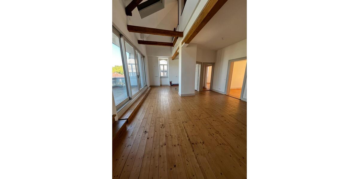 Maisonettenwohnung Bad Nauheim - 4 Zimmer, 155 m&sup2;, 2.200&euro; | Angebot:27628531