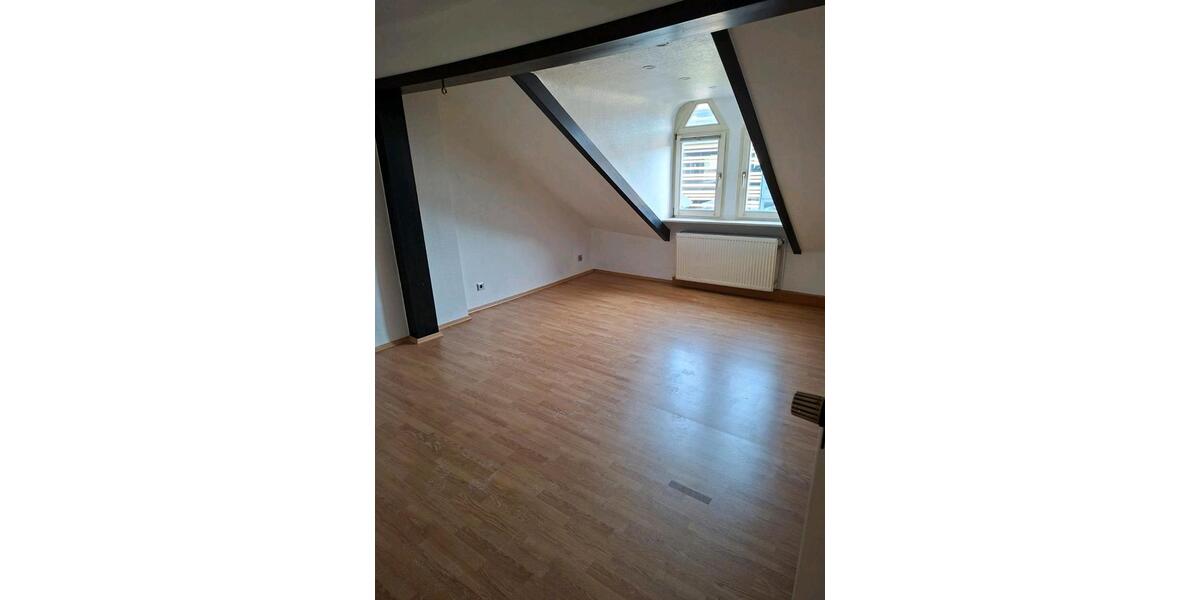 Dachgeschoßwohnung Aschaffenburg Österreicher Kolonie - 4 Zimmer, 71 m&sup2;, 960&euro; | Angebot:26698828