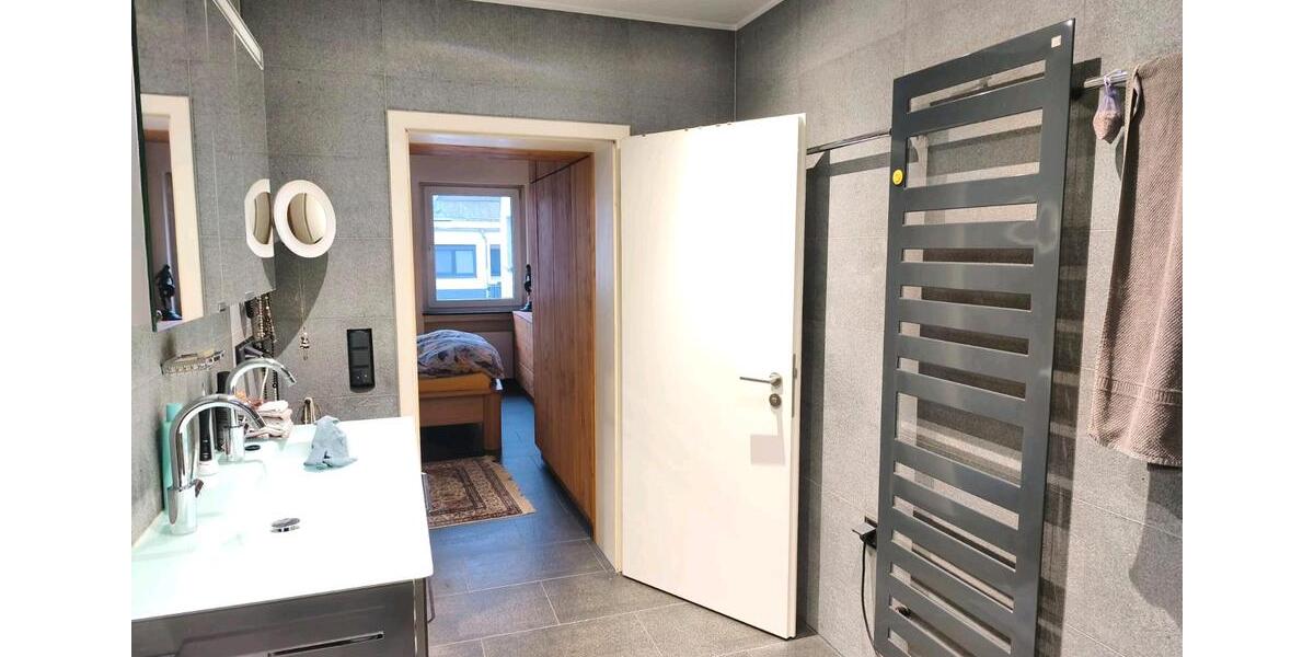 Einfamilienhaus Neu-Isenburg Isenburg - 10.5 Zimmer, 322 m&sup2;, 1.190.000&euro; | Angebot:26581791