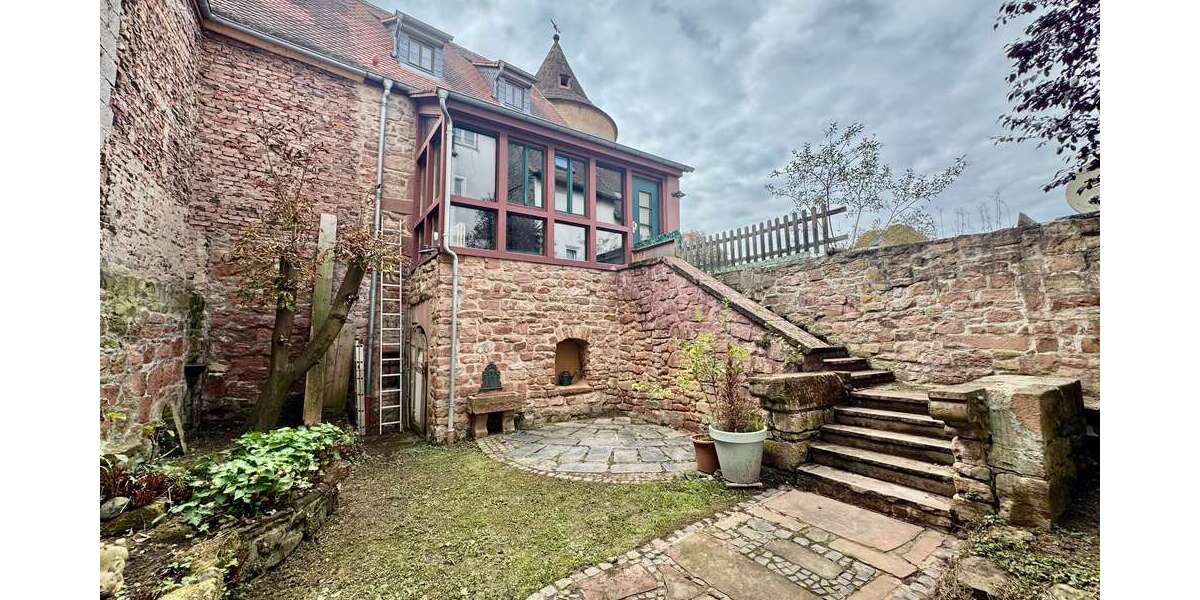 Einfamilienhaus Büdingen - 8 Zimmer, 252 m&sup2;, 319.000&euro; | Angebot:22988965