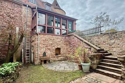 Haus Büdingen - 8 Zimmer, 252 m&sup2;, 319.000&euro; | Angebot:22988965