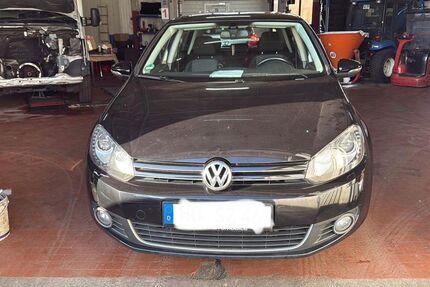 VW Golf 205.000 km 4.100 &euro; hanau 63450