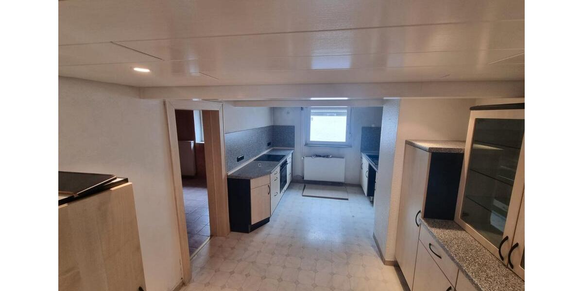 Einfamilienhaus Münster (Hessen) - 9 Zimmer, 130 m&sup2;, 350.000&euro; | Angebot:26802984