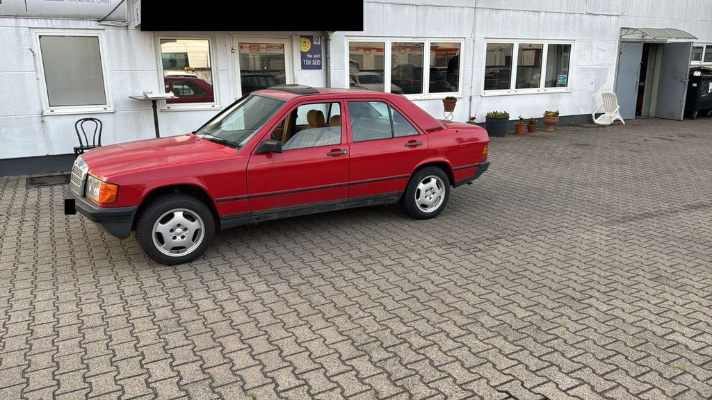 Mercedes-Benz 190 144.000 km 5.500 &euro; Frankfurt am Main 60487