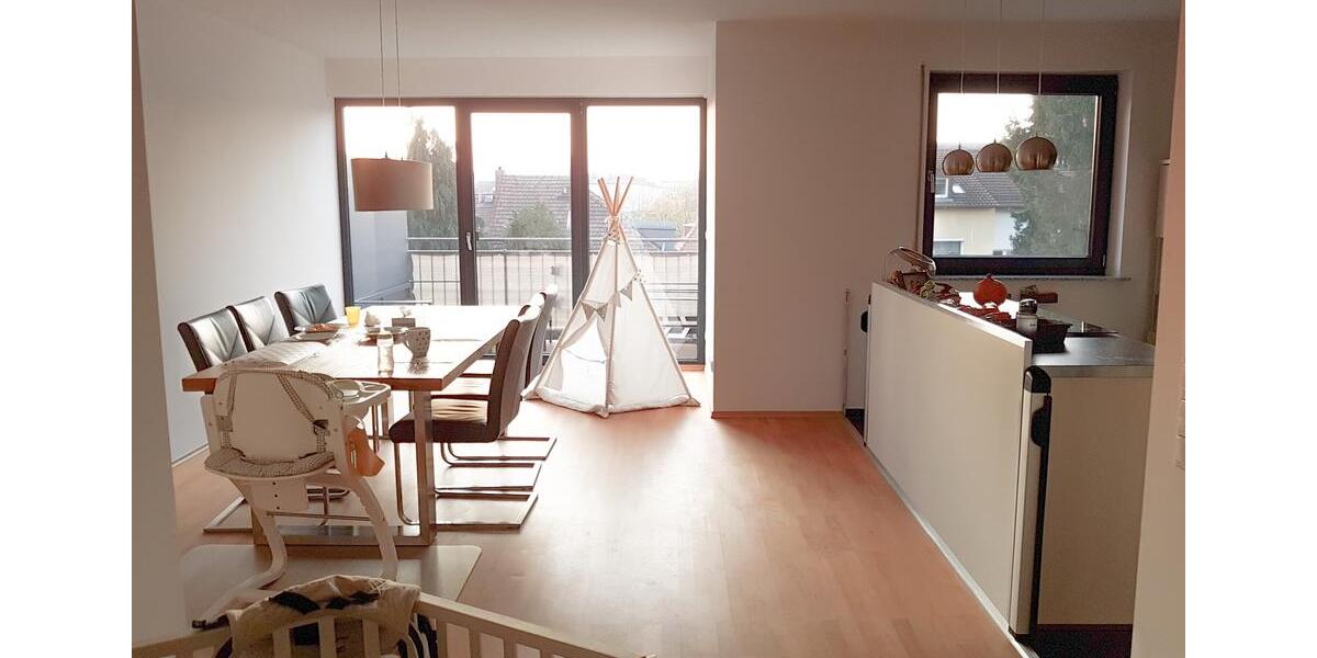 Maisonettenwohnung Frankfurt am Main Niederrad - 5 Zimmer, 157 m&sup2;, 2.400&euro; | Angebot:25777517
