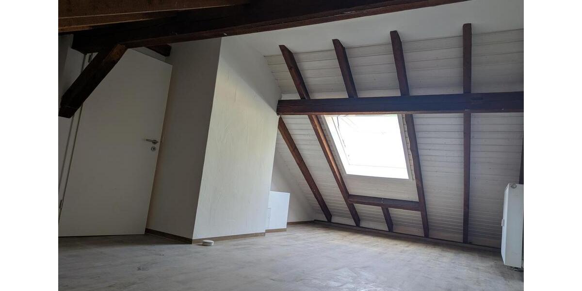 Etagenwohnung Großostheim - 5 Zimmer, 140 m&sup2;, 1.470&euro; | Angebot:25830806