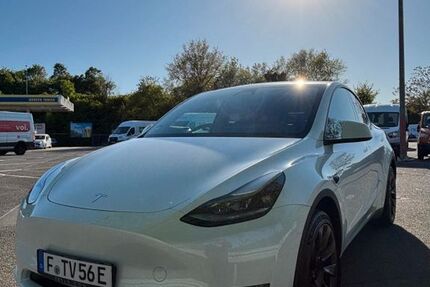 Tesla Model Y 48.300 km 36.600 &euro; Berlin 10318
