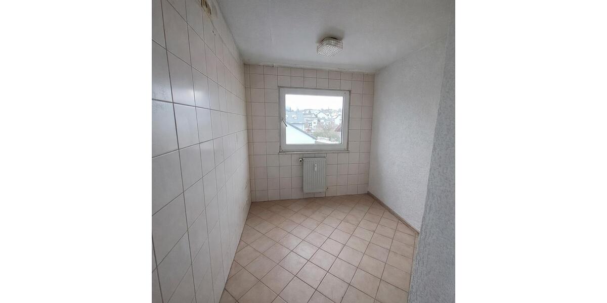 Dachgeschoßwohnung Gelnhausen - 2 Zimmer, 73 m&sup2;, 110.000&euro; | Angebot:26148623