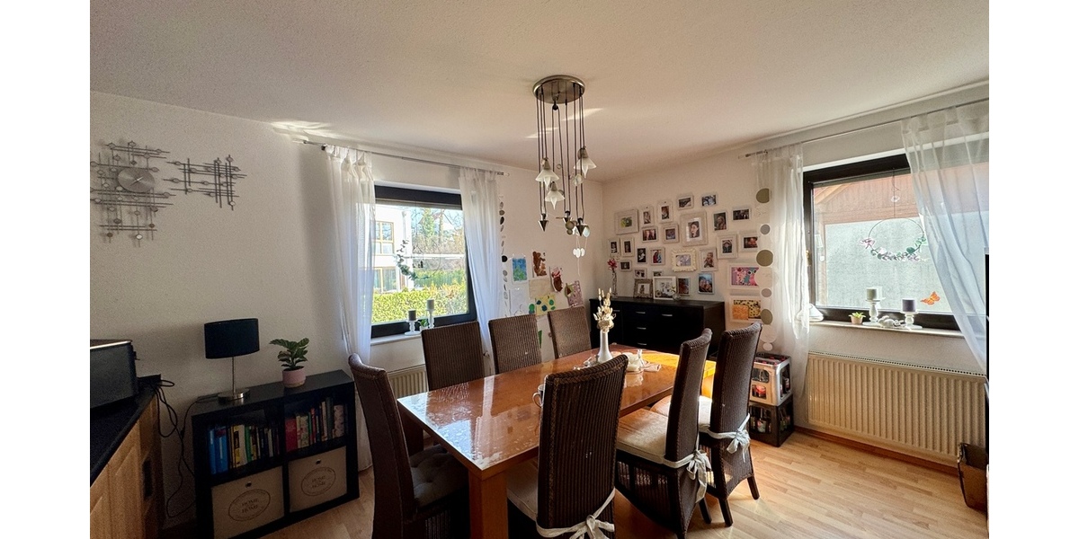 Friedrichsdorf: Großzügige Doppelhaushälfte mit separater Einliegerwohnung! - Doppelhaushälfte Friedrichsdorf | Angebot:25987215