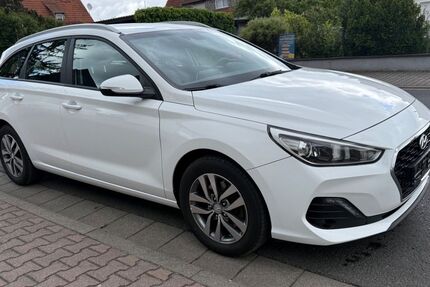 Hyundai i30 210.881 km 7.990 &euro; Rodgau 63110