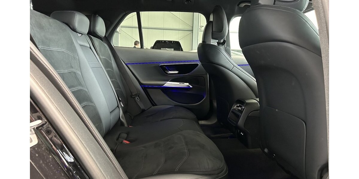 Mercedes-Benz E 200 T AMG DISTRONIC-NIGHT-AHK-LENKRADHEIZUNG! 39.999 km 43.499 &euro; Groß-Umstadt 64823