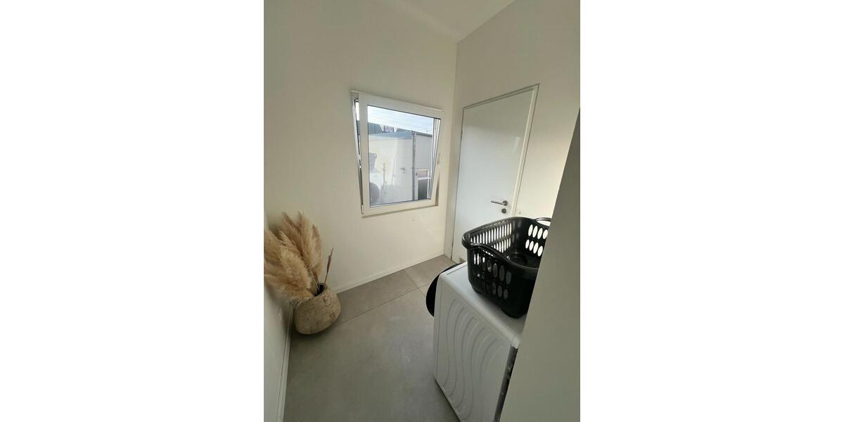 Etagenwohnung Hanau - 6 Zimmer, 100 m&sup2;, 4.500&euro; | Angebot:26025557