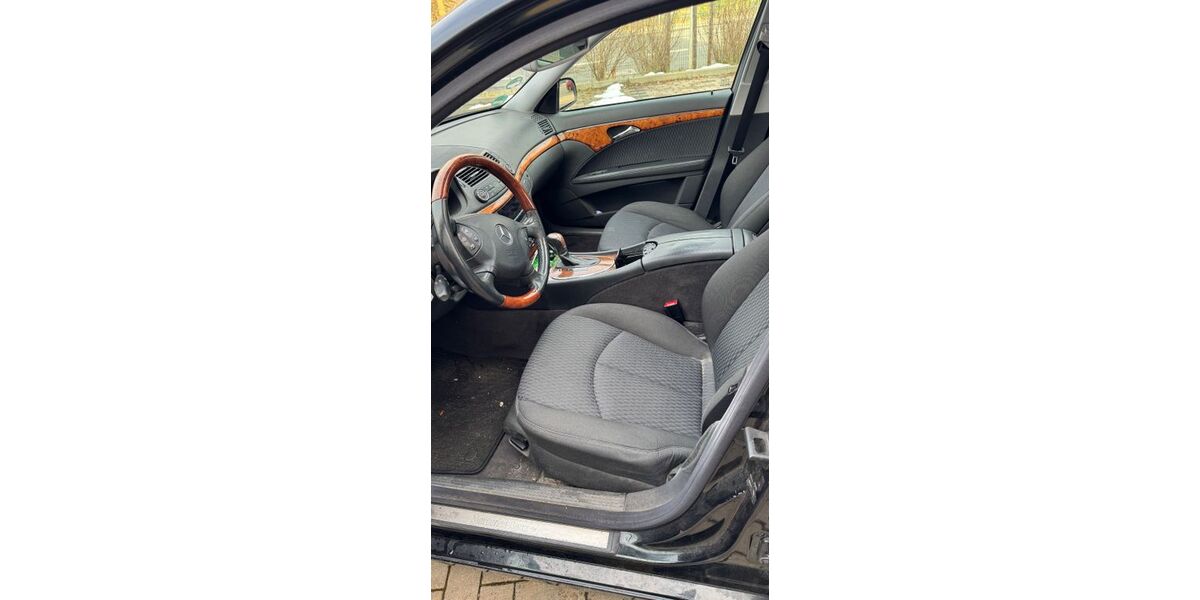 Mercedes-Benz 200 2.007 km 2.800 &euro; Dreieich 63303