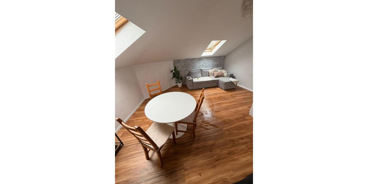 Dachgeschoßwohnung Offenbach am Main - 2 Zimmer, 65 m&sup2;, 1.100&euro; | Angebot:25941673