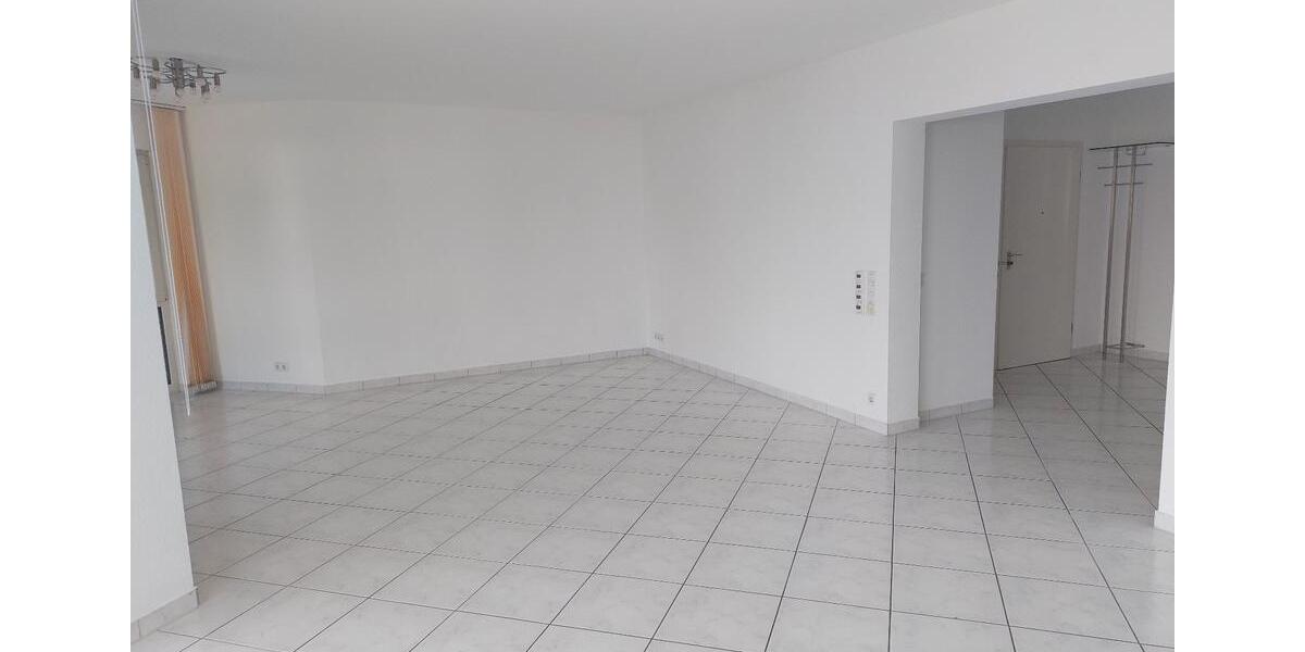 Terrassenwohnung Frankfurt am Main Bergen-Enkheim - 3 Zimmer, 120 m&sup2;, 1.950&euro; | Angebot:25977548