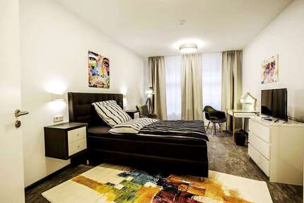 Zimmer Frankfurt Bahnhofsviertel - 6 Zimmer, 750&euro; | Angebot:26059146