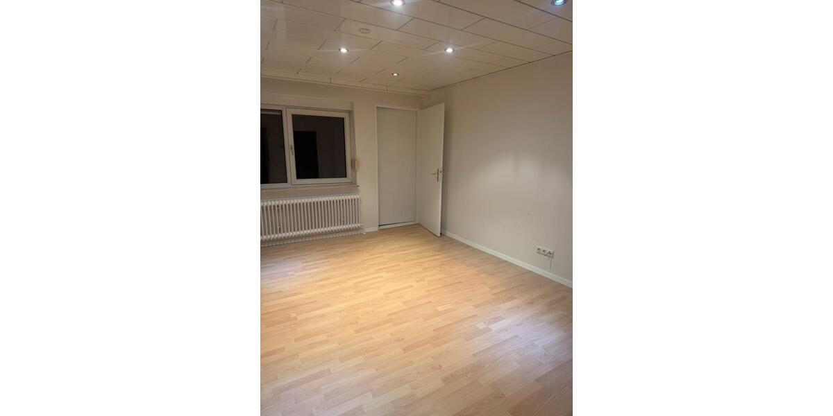 Reihenhaus Frankfurt am Main Mitte-West - 3 Zimmer, 82 m&sup2;, 1.600&euro; | Angebot:25514699