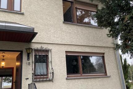 Haus Eschborn - 5 Zimmer, 153 m&sup2;, 2.200&euro; | Angebot:27684763