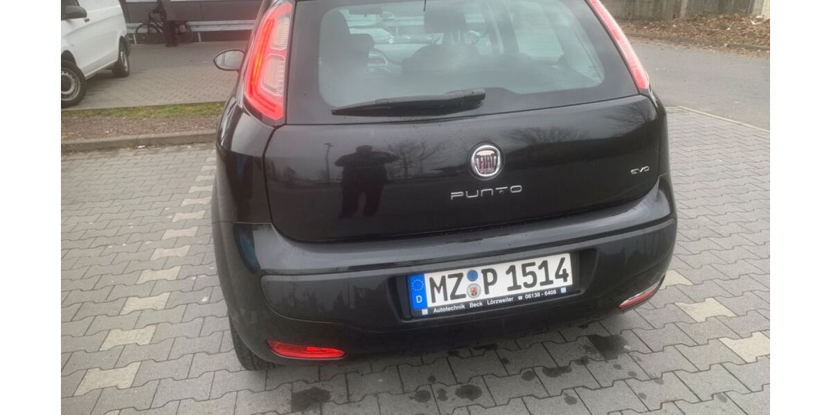 Fiat Punto Evo 112.312 km 3.300 &euro; Frankfurt 60439