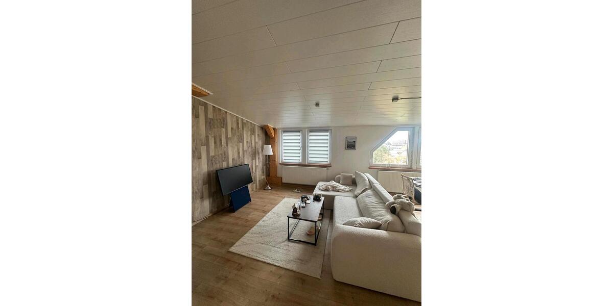 Dachgeschoßwohnung Frankfurt am Main Bockenheim - 3 Zimmer, 70 m&sup2;, 700&euro; | Angebot:25722455