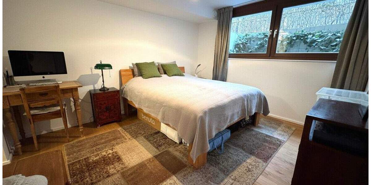 Reihenmittelhaus Frankfurt am Main Hausen - 4 Zimmer, 182 m&sup2;, 3.900&euro; | Angebot:25796137