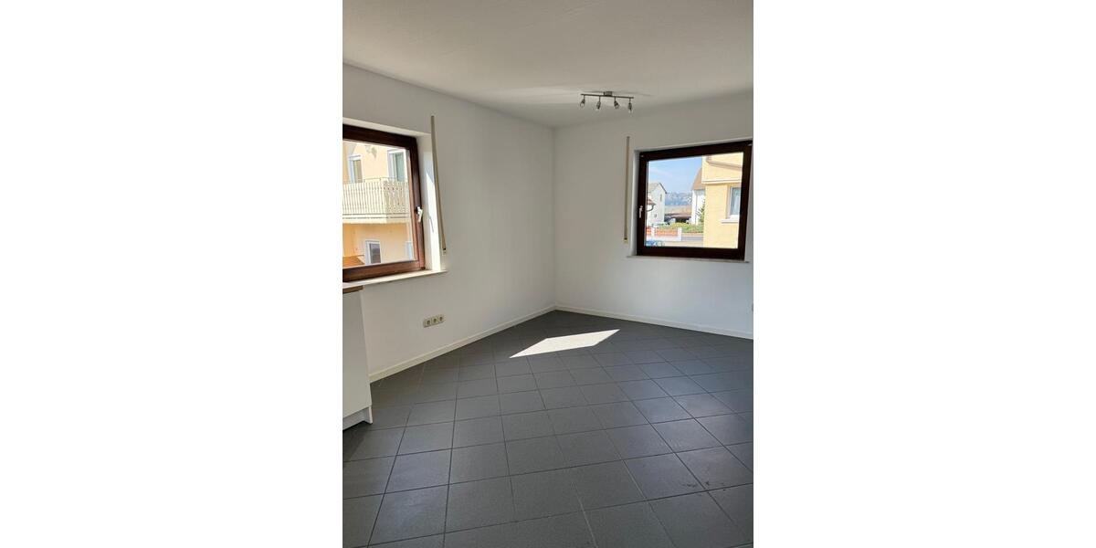 Etagenwohnung Ranstadt - 2 Zimmer, 89 m&sup2;, 890&euro; | Angebot:25918766