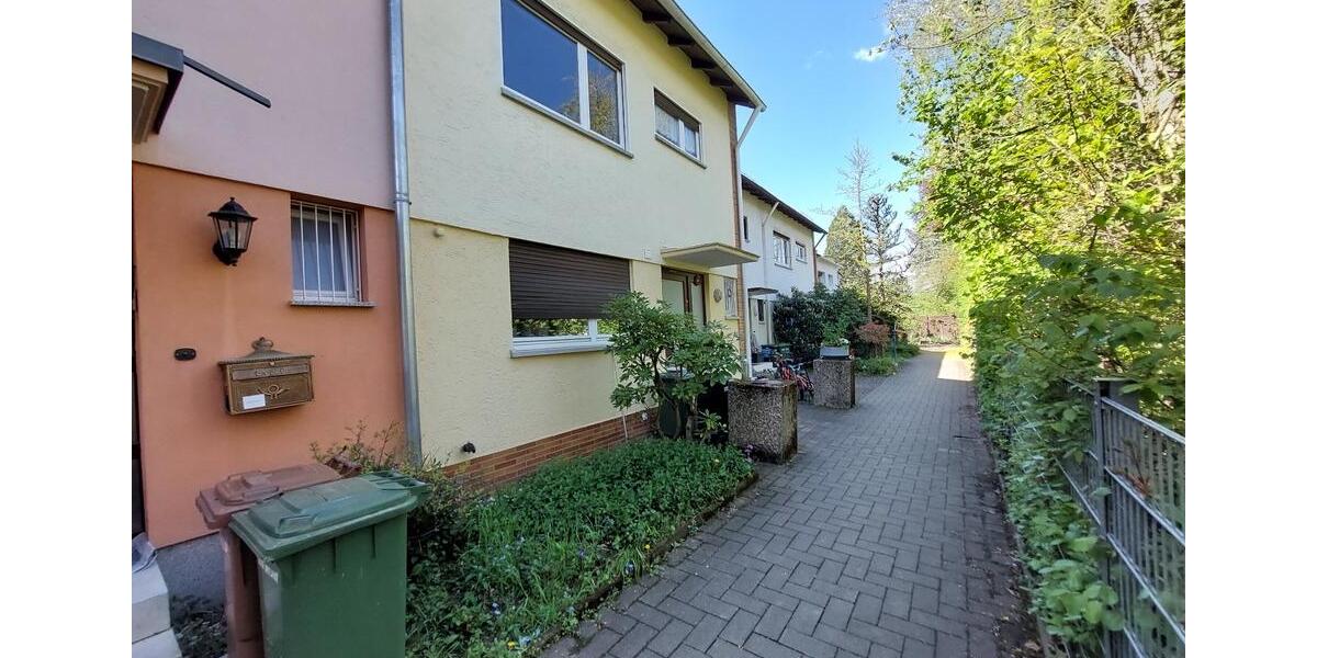 Reihenhaus Heusenstamm - 6 Zimmer, 165 m&sup2;, 435.000&euro; | Angebot:26423703