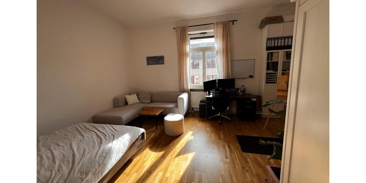 Etagenwohnung Frankfurt am Main Innenstadt - 3 Zimmer, 95 m&sup2;, 2.500&euro; | Angebot:25809532