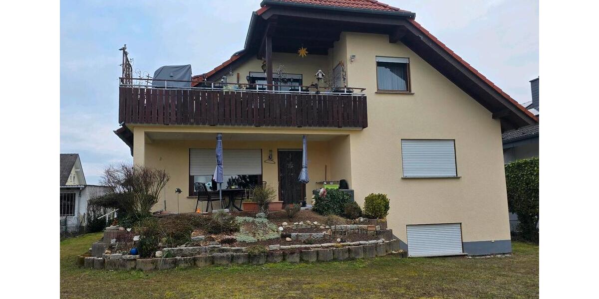 Dachgeschoßwohnung Hammersbach - 3 Zimmer, 110 m&sup2;, 1.100&euro; | Angebot:25025013