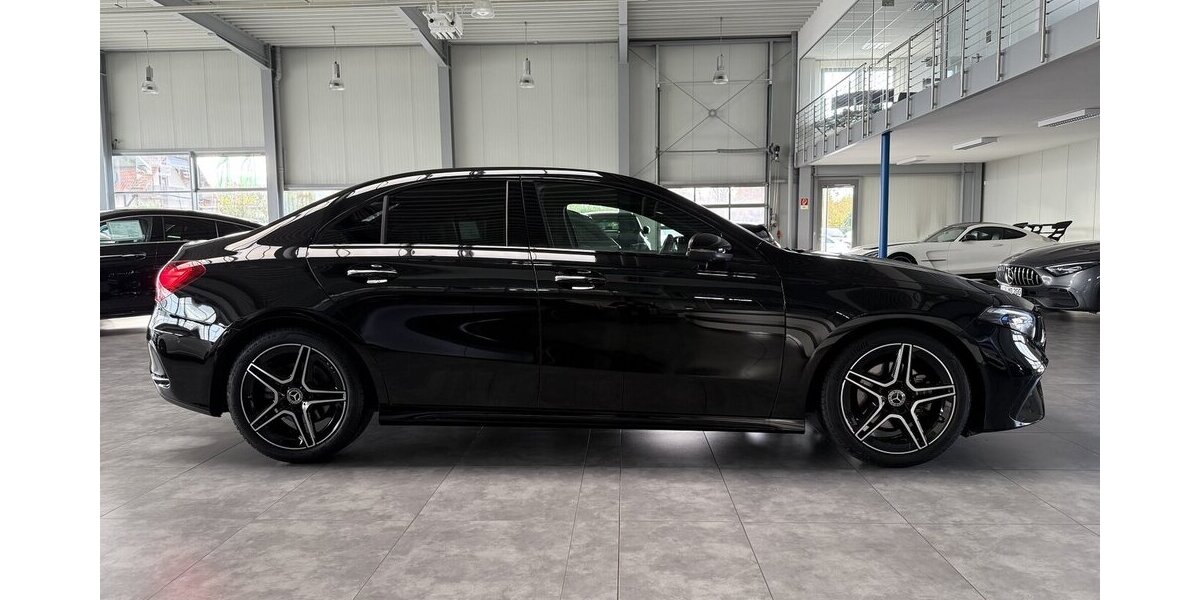 Mercedes-Benz A 200 Limousine AMG DISTRONIC-AHK-PANORAMA-360°! 14.350 km 35.769 &euro; Groß-Umstadt 64823