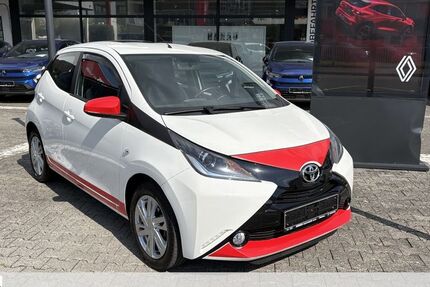 Toyota Aygo (X) 70.000 km 7.470 &euro; Hanau 63452