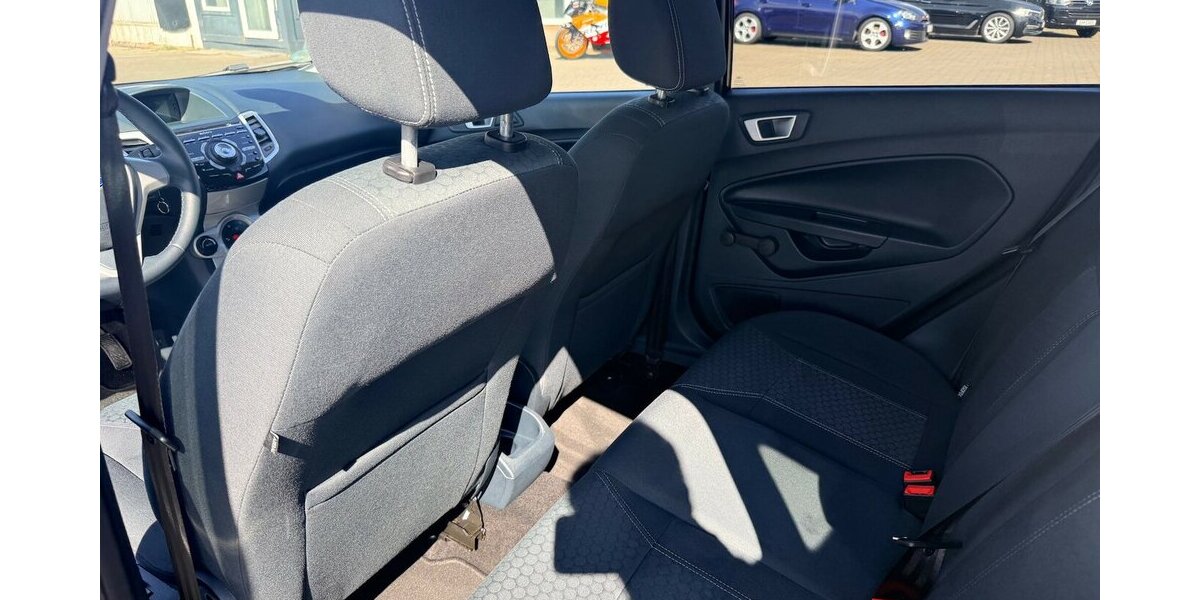 Ford Fiesta 1.6 TDCI Titanium/5Türig/TOP 193.000 km 3.290 &euro; Frankfurt 60386