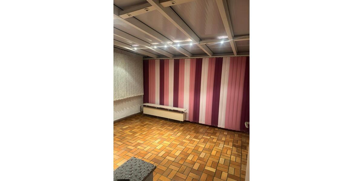 Reihenhaus Frankfurt am Main Mitte-West - 3 Zimmer, 82 m&sup2;, 1.600&euro; | Angebot:25514699