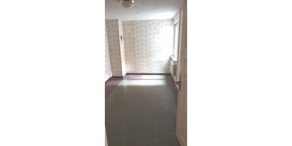 Reihenhaus Frankfurt am Main Niederrad - 10 Zimmer, 137 m&sup2;, 58.000&euro; | Angebot:16960480