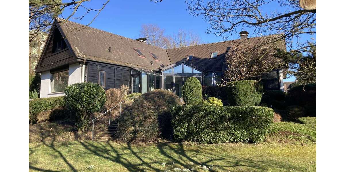 Einfamilienhaus Frankfurt am Main Bonames - 10 Zimmer, 368 m&sup2;, 1.590.000&euro; | Angebot:23790790