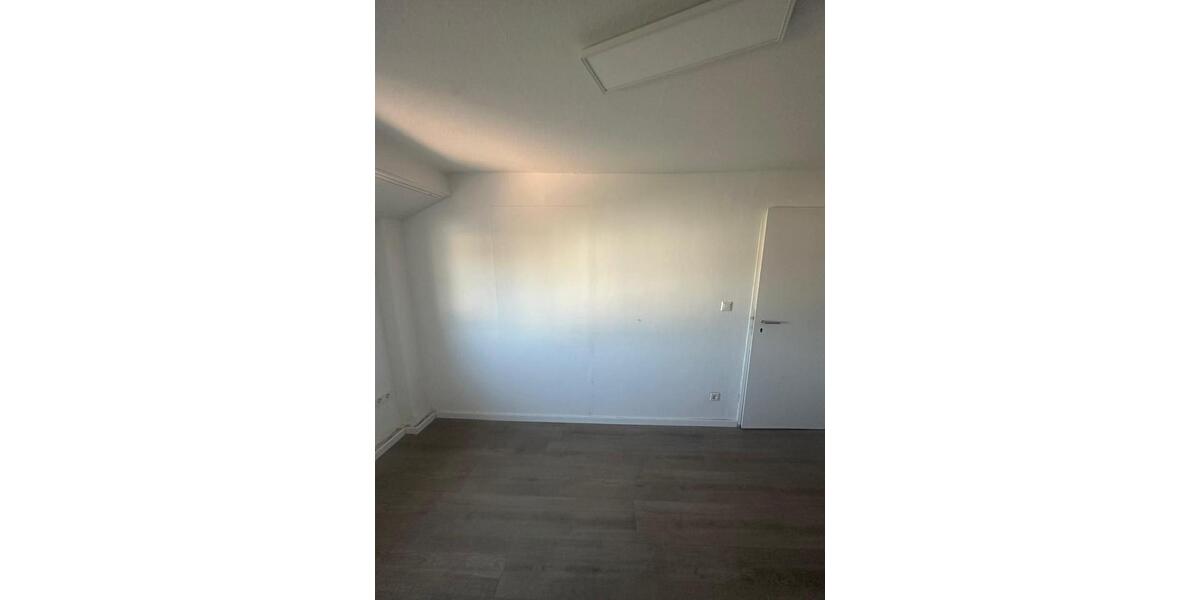 Dachgeschoßwohnung Mühlheim am Main - 3 Zimmer, 65 m&sup2;, 1.200&euro; | Angebot:25365812