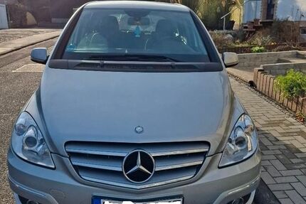 Mercedes-Benz B 170 124.000 km 7.300 &euro; Frankfurt am Main 60388